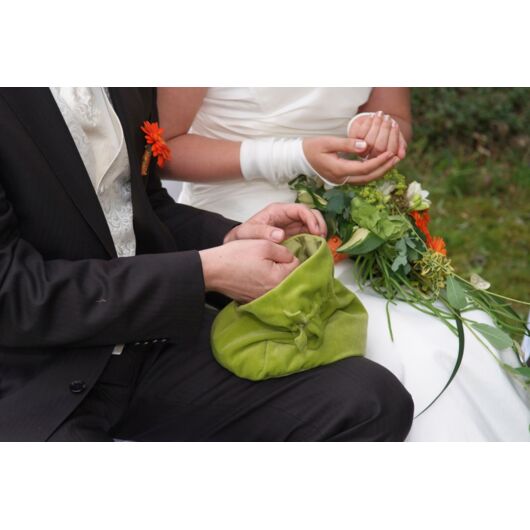 Hochzeiten, die die Seele berühren -  individuell, humorvoll, liebevoll