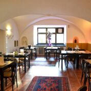 ARIAN Restaurant